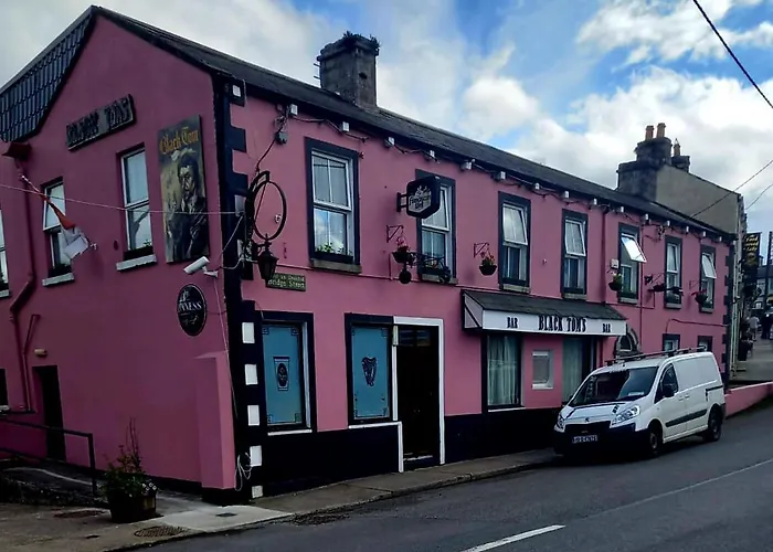 Black Toms Tavern Tinahely
