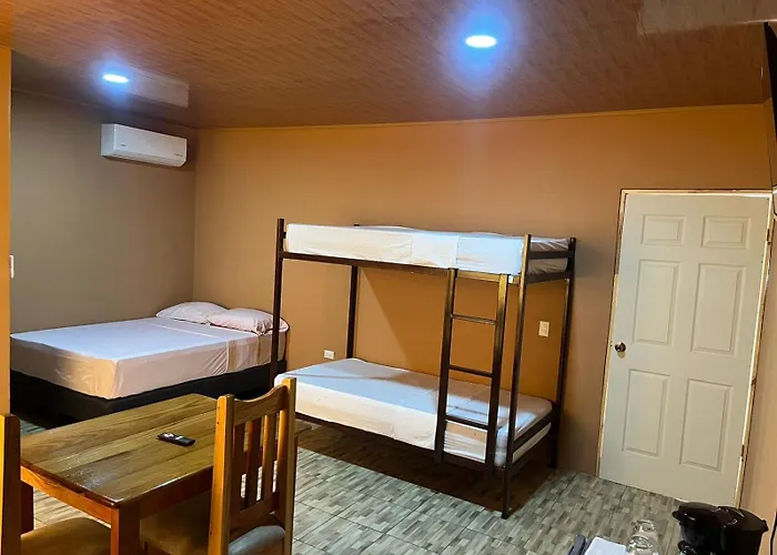 Luisito Steak House & Hotel La Fortuna