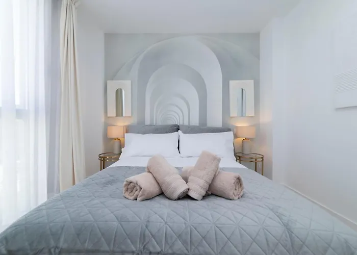 Aurora Stays By Charming - Parking Cubierto Gratis Madrid