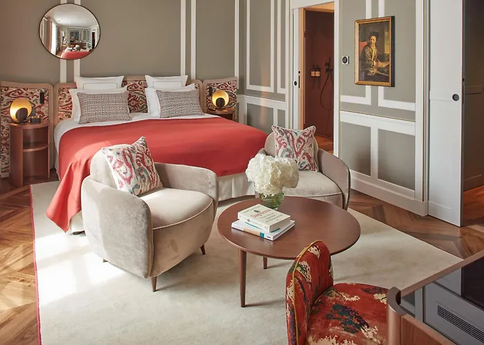 Hotel Les Lumieres - Relais & Chateaux Versailles