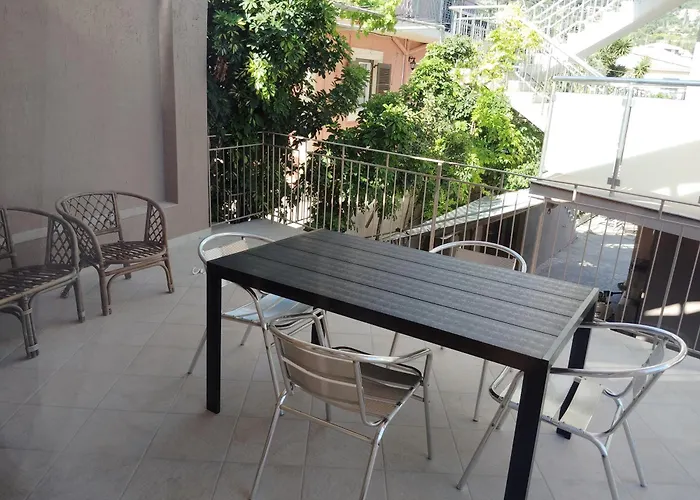 Maria Apartments Lourdata 