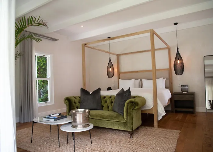 La Paris Estate Hotel Franschhoek