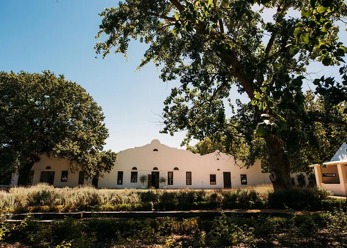 La Paris Estate Hotel Franschhoek