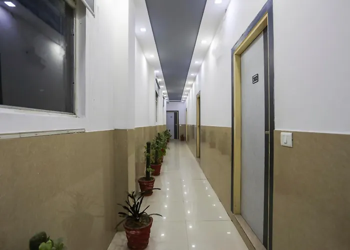 Hotel O Cladis Kalkaji Devi