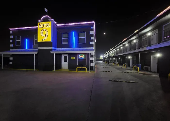 Motel 9 Laredo