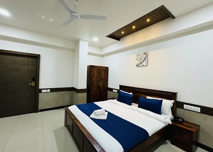 Col'S Hotel Uphaar Tirth Ujjain