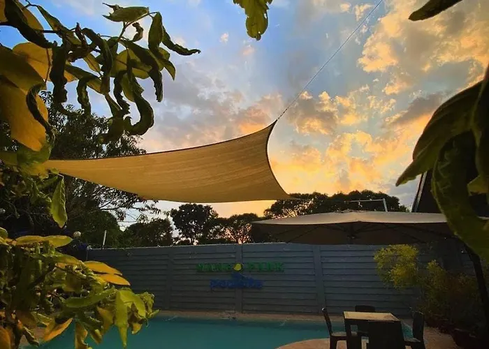 The Mango Park Hotel San Narciso