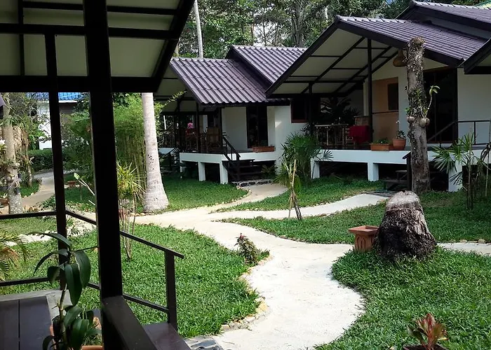 Lucky Gecko Garden Hotel เกาะช้าง