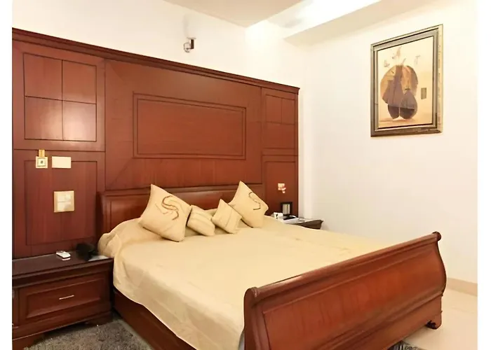 Hotel Shanta Inn Lucknow
