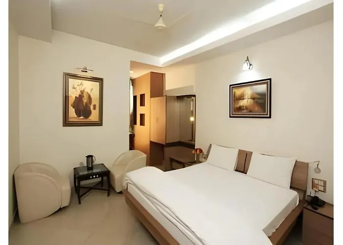Hotel Shanta Inn Lucknow