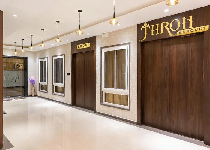 Hotel Kingsway Continental , Raipur