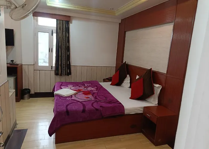Hotel Ratan Mussoorie