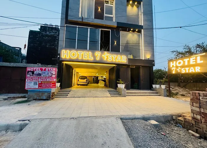 Hotel 7 Star Rohini Sector 22 Neu-Delhi
