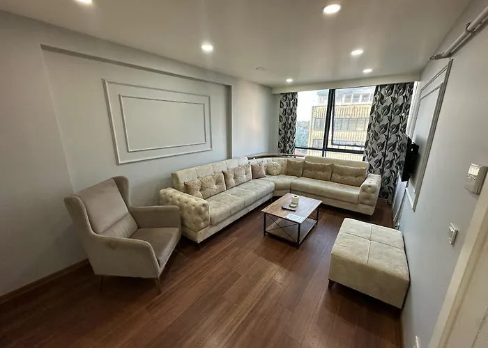 Gold Suit Istanboel