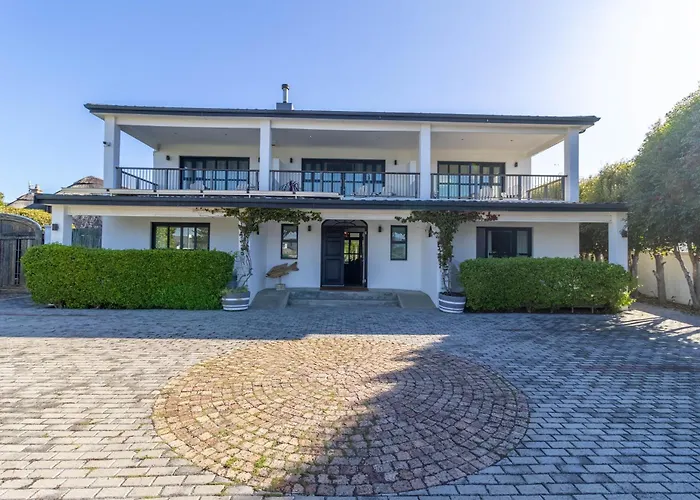 Whale Rock Luxury Lodge Hermanus
