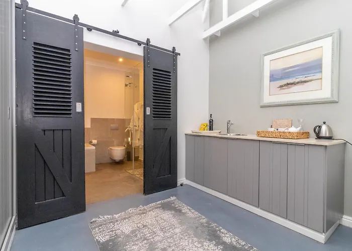 Whale Rock Luxury Lodge Hermanus