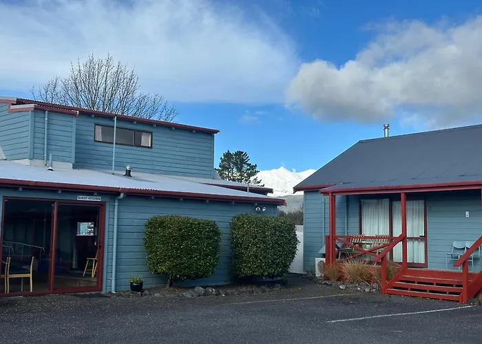 Adventure Lodge And Motels And Tongariro Crossing Track Transport National Park