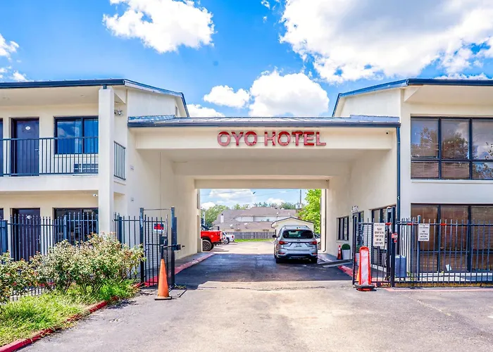 Oyo Hotel Houston N Fm-1960 Champions Tx Louetta