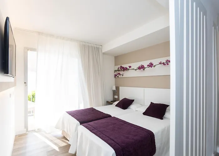 Hotel Brisa Marina (Adults Only) S'Illot 