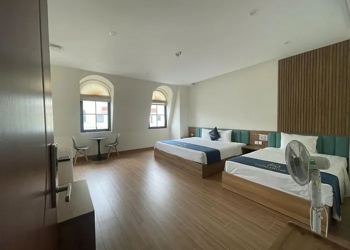 Daily Hotel Halong