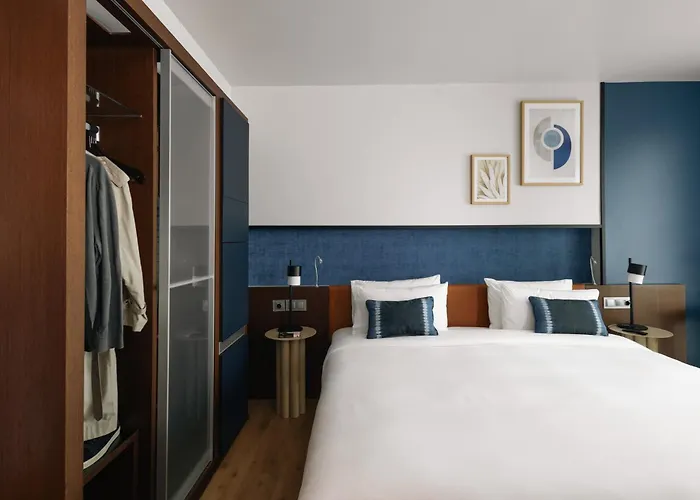 Crowne Plaza Madrid - Centre Retiro By Ihg Hotel