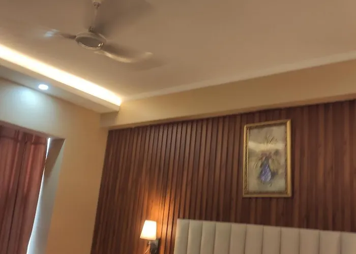 Hotel Conclave Executive New Delhi