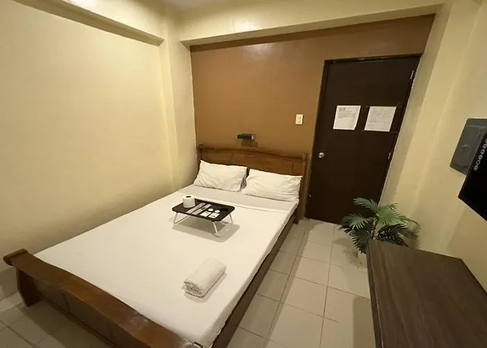 San Antonio'S Place Suites Manila