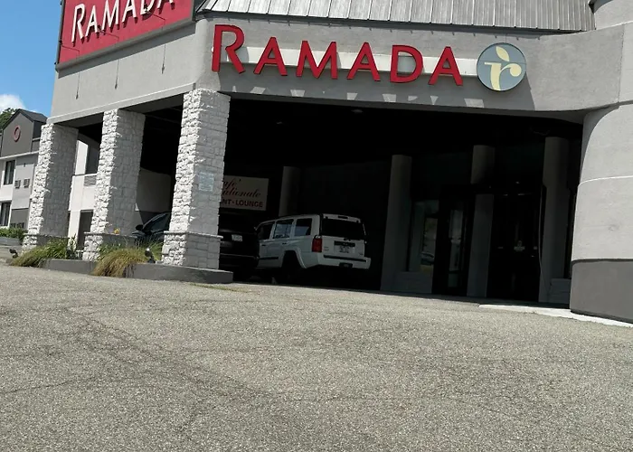 Ramada By Wyndham Newburgh/West Point Hotel