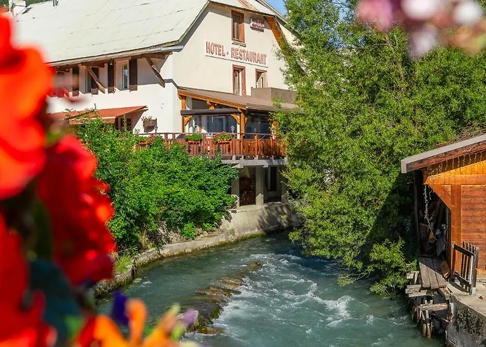 Logis Hotel Et Spa Le Christiania La Salle-les-Alpes