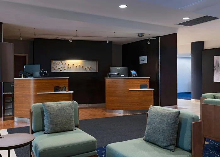Courtyard By Marriott Omaha Aksarben Village