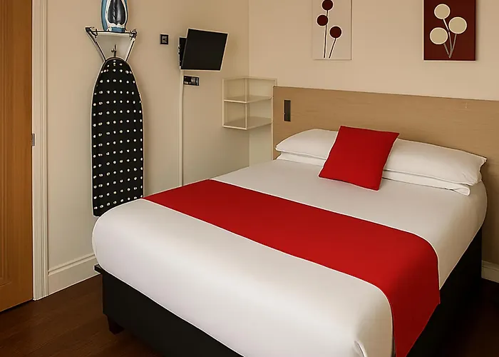 The Railway Sleeper Lodge Colchester