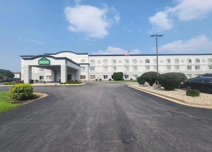 Wingate By Wyndham Joliet Hotel
