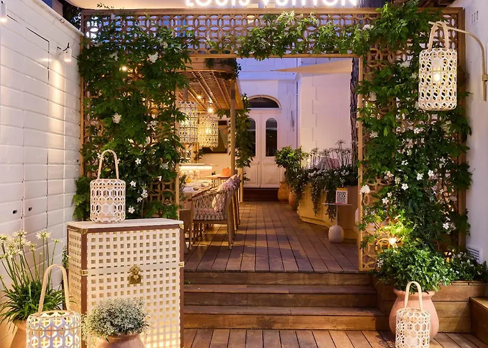 White 1921 Hotel Saint-Tropez