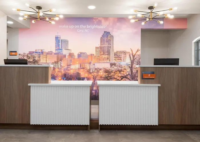 La Quinta By Wyndham Raleigh Cary Hotel