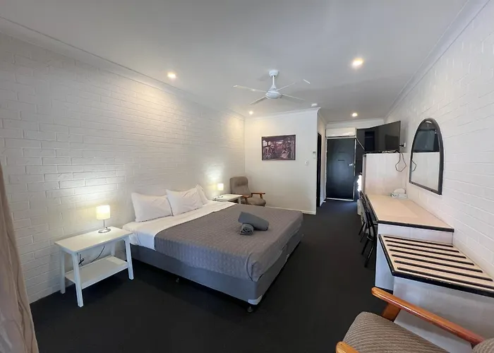 Abajaz Motor Inn - King Beds - Central Longreach