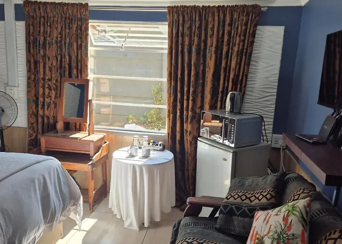 44 On Ennis Guest Lodge And Restaurant - Ermelo