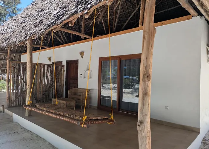 Hakuna Majiwe Beach Lodge Paje