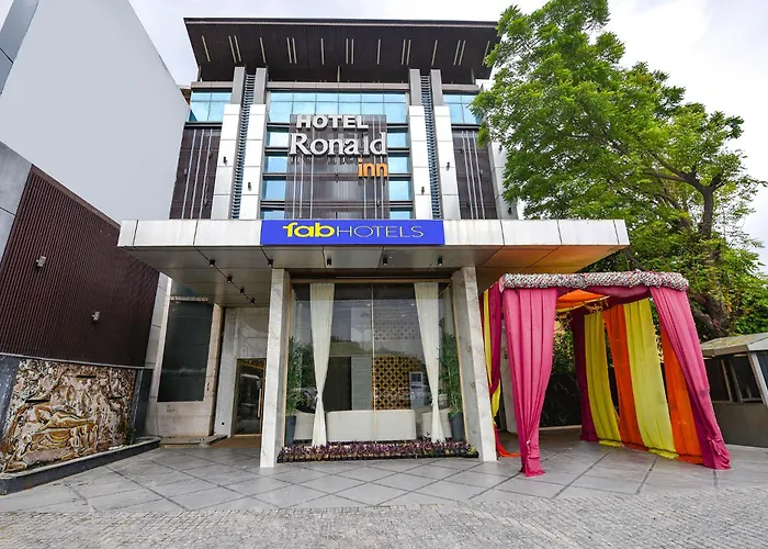 Fabhotel Ronald Inn Faridabad