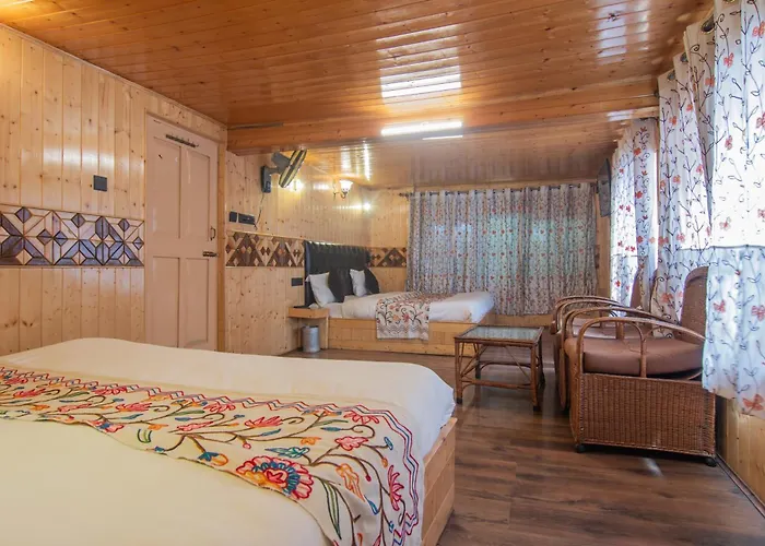 Kashmir House Pahalgam Hotel