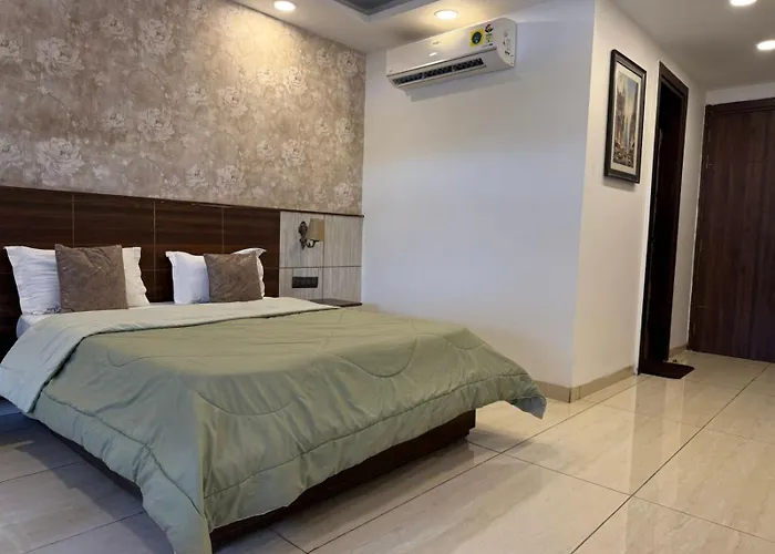 Cyber Vista Hotel Gurgaon
