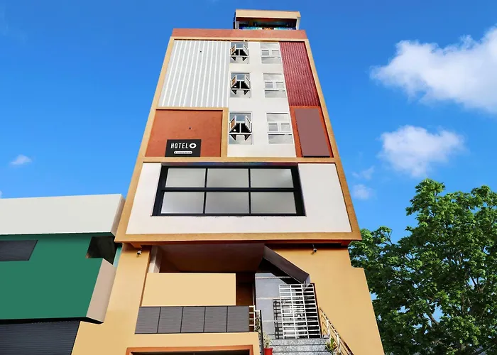Super Hotel O Vizianagaram Near Railway Station