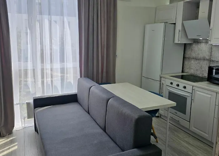 Nyvky Like Home - Файна Таун Із Сезонним Басейном - Кв 6 Низький Поверх Kiev