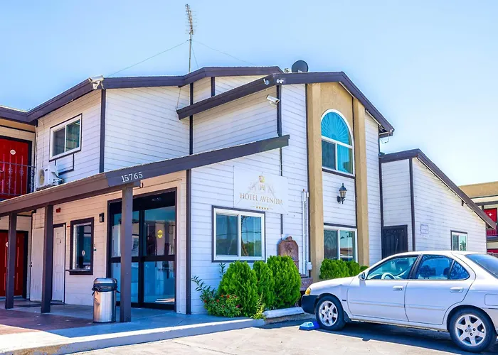 Hotel Avenida Victorville I 15