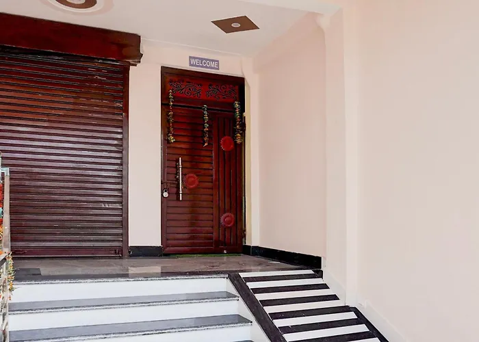 Pradhan Hotel Prayagraj