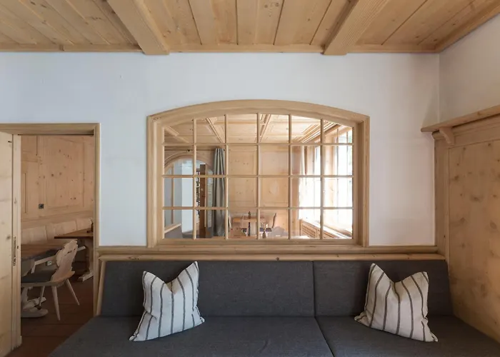 Hotel Ueja Scuol