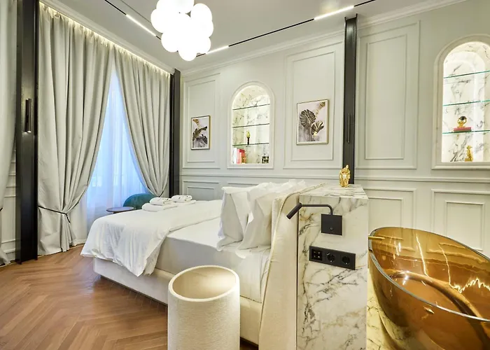 Ermou 99 Intelligent Private Suites Athens