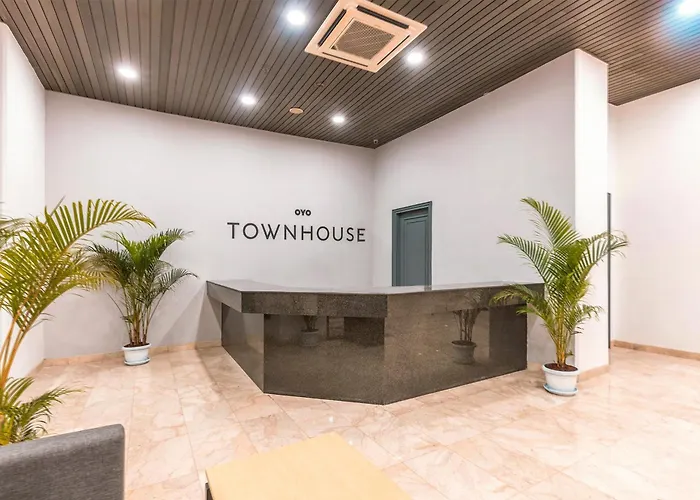 Super OYO Townhouse 2 Hotel Gunung Sahari Jakarta
