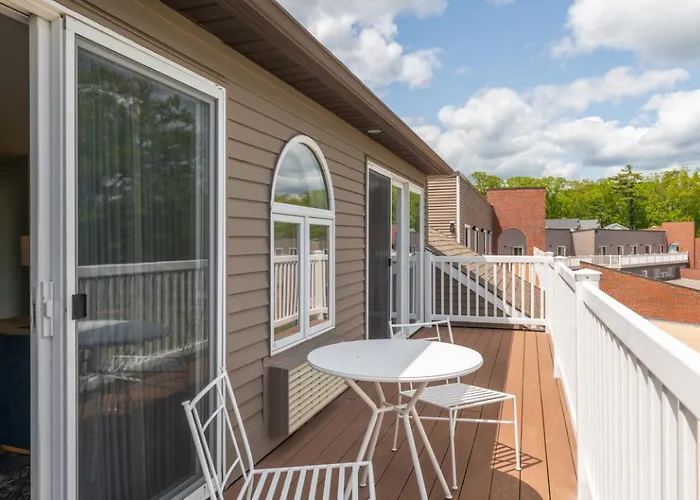 Ogunquit River Inn & Suites