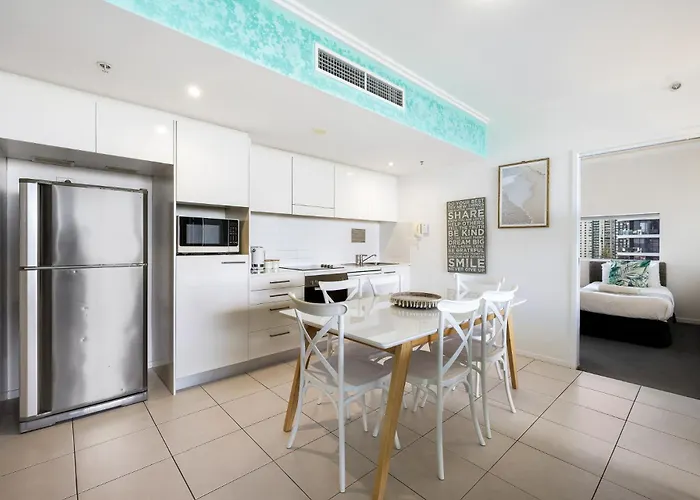 Ocean Pacific Resort - Official Broadbeach