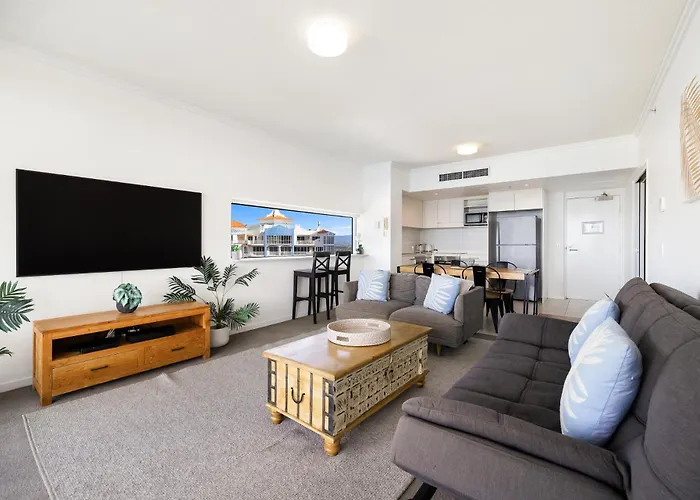 Ocean Pacific Resort - Official Broadbeach